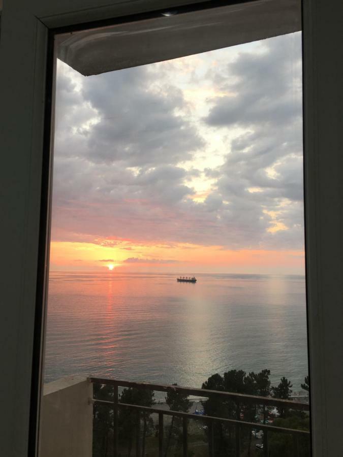 Yellow Room With Sea View Makhinjauri Buitenkant foto