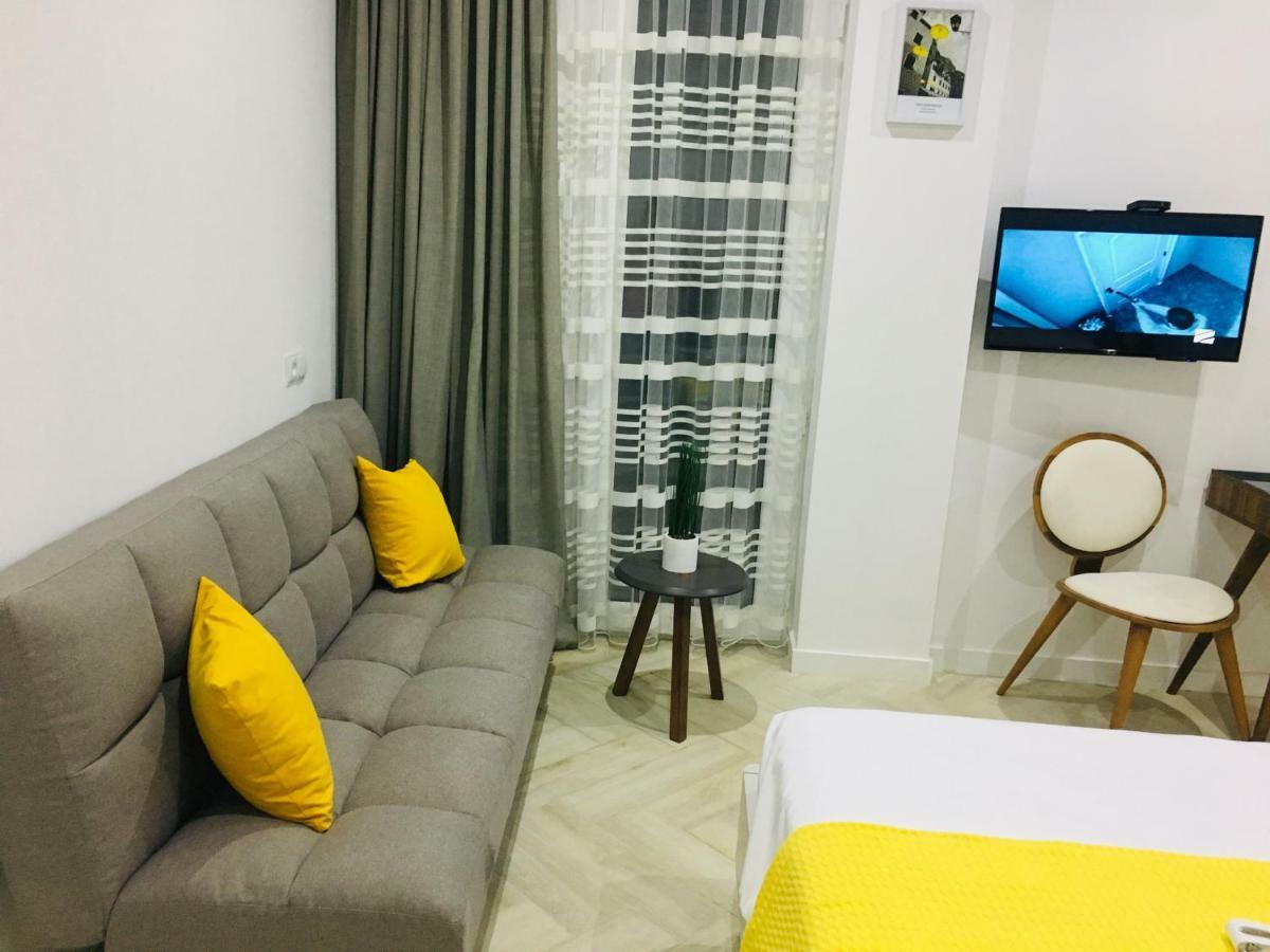 Yellow Room With Sea View Makhinjauri Buitenkant foto