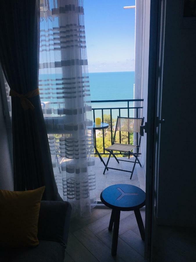 Yellow Room With Sea View Makhinjauri Buitenkant foto